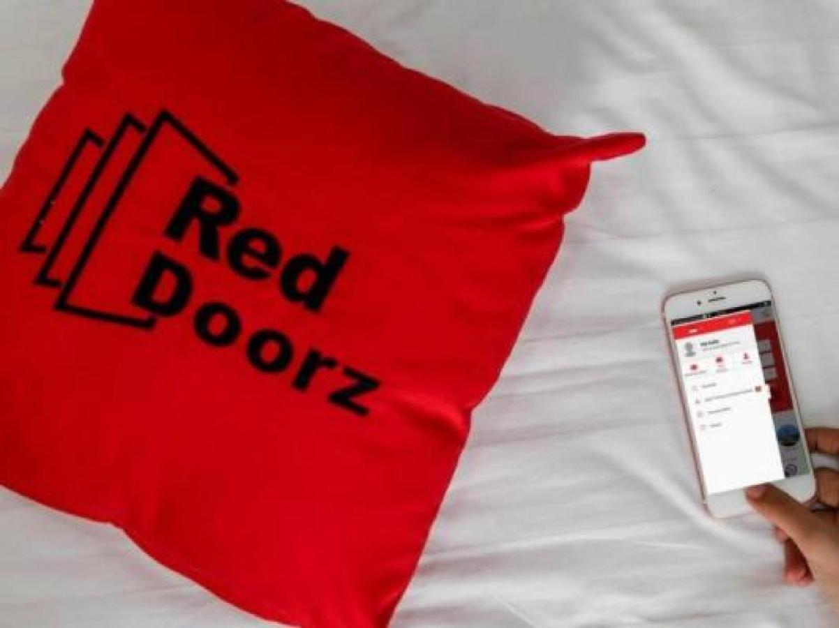 מלון בנדונג Reddoorz @ Surapati מראה חיצוני תמונה